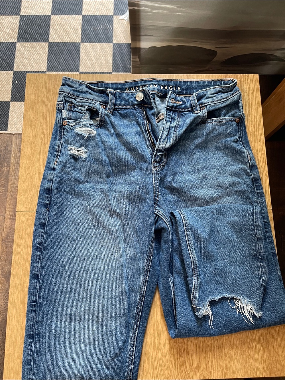 American Eagle Outfitters mom jeans